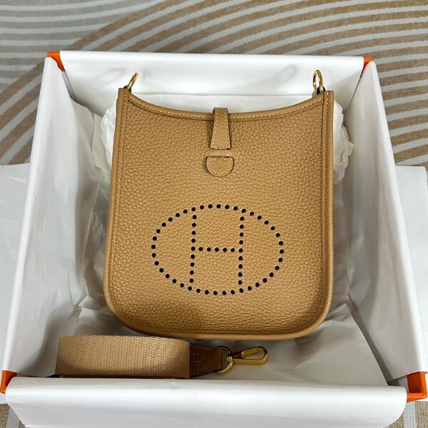 【エルメス HERMES】エブリンアマゾンTPM トリヨンクレマンス トレンチ ビスキュイ ゴールド金具 (100%マシン)